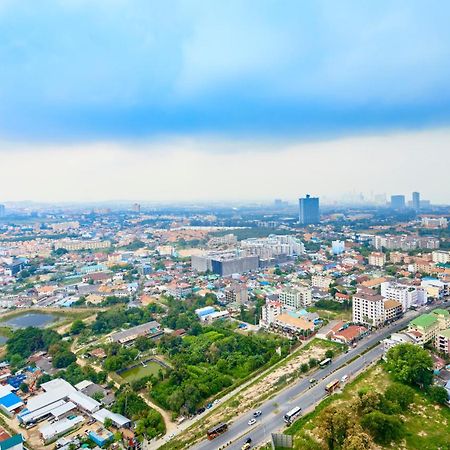 Unixx By Tech Apartment Pattaya Room photo