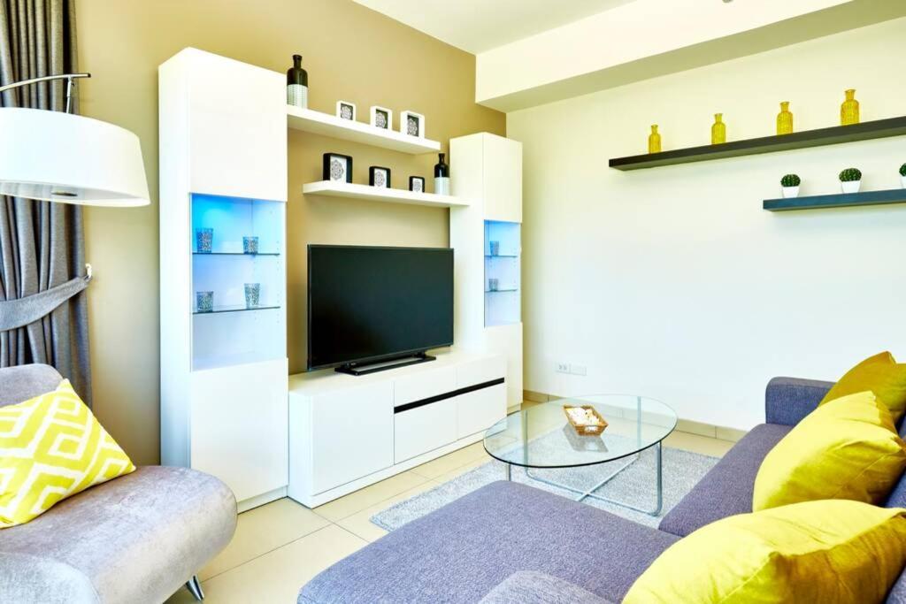 Unixx By Tech Apartment Pattaya Room photo