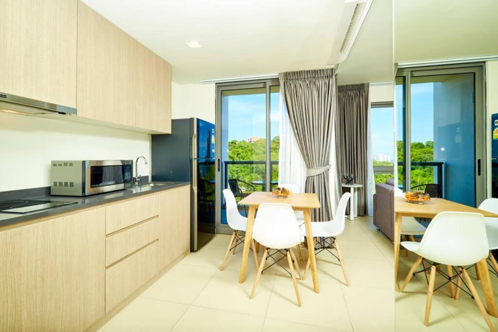 Unixx By Tech Apartment Pattaya Room photo