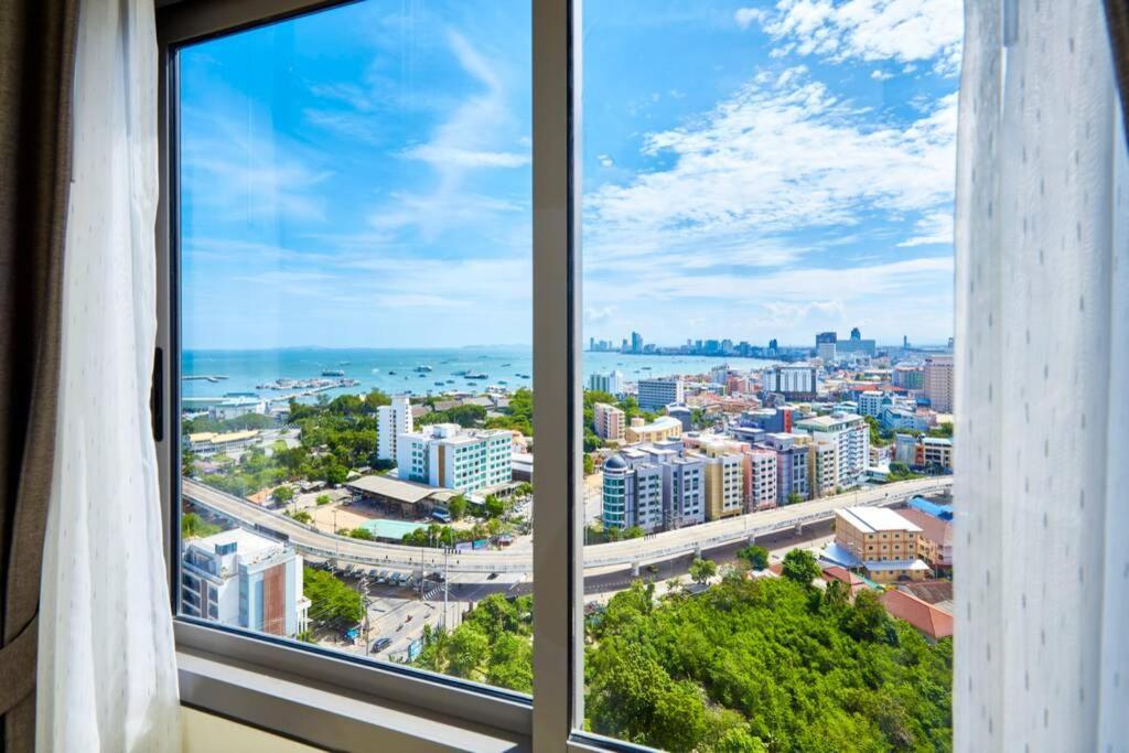 Unixx By Tech Apartment Pattaya Room photo